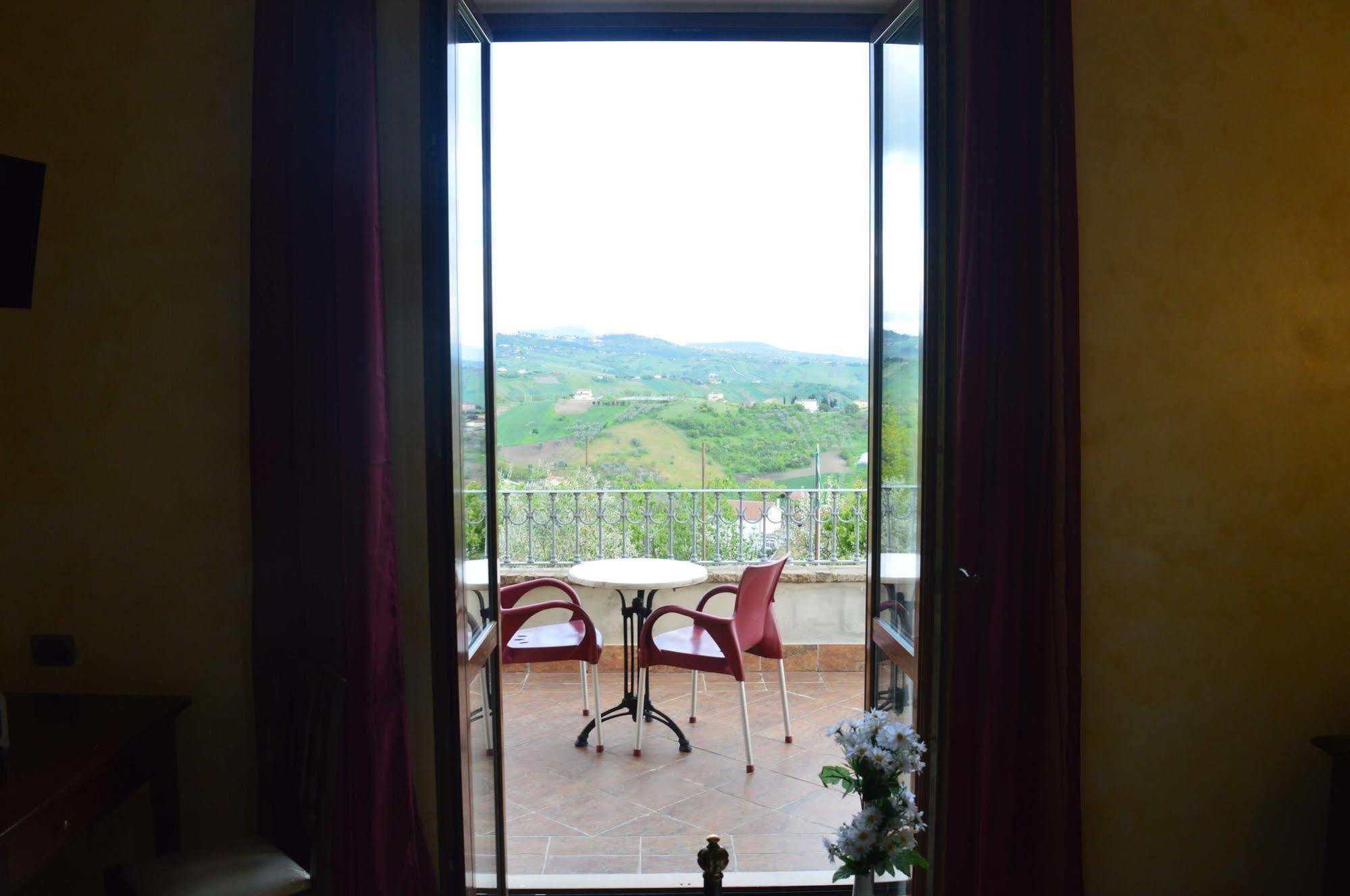 Villa Tre Colli Agri B&B Ар'яно-Ірпіно Екстер'єр фото
